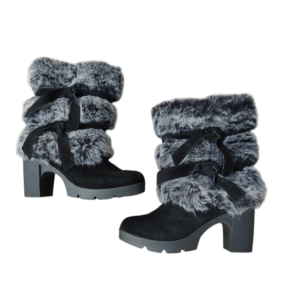 BearPaw Black Suede Chunky Heeled Boots with Heather Gray Faux Fur Trim Y2K
